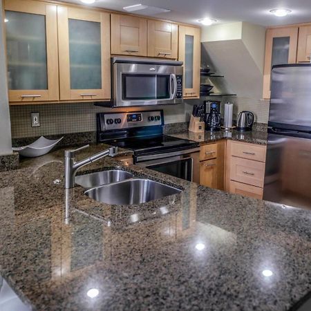 Penthouse Suite Downtown, Top Floor 4 Beds, 2Baths シアトル エクステリア 写真